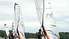 Līderi stiprajā vējā atraujas