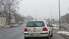 Zirņu ielā, nerēķinoties ar citiem braucējiem, novieto auto
