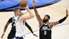 Porziņģim astoņi punkti, "Mavericks" nosargā uzvaru un panāk sērijā 3-2