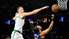 Porziņģis gūst 22 punktus "Celtics" uzvarā pār "Knicks"