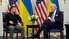 Baidens atvainojas Zelenskim par militārās palīdzības kavēšanos