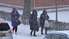 Foto un video: Sniegputenis Liepājā turpinās – ielas tīra no agra rīta, satiksme apgrūtināta