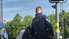 Video: Cilvēcība ielās. Policists palīdz senioram šķērsot Lielo ielu