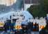 Ziemeļīrijas policija lieto ūdens lielgabalu jaunos protestos Belfāstā